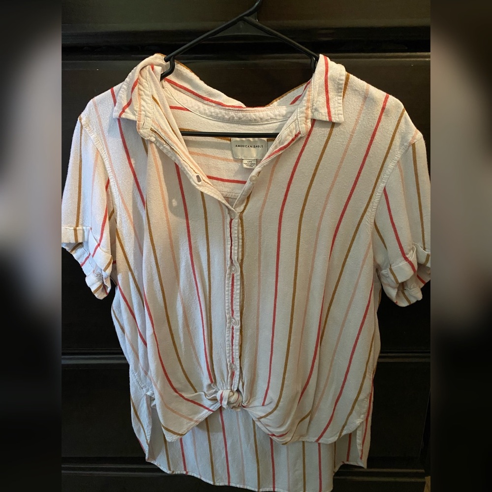 American Eagle Button Up Top
